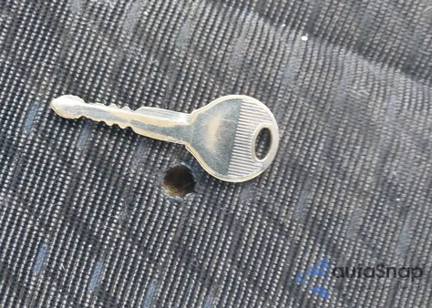 2001 Mazda Protege Es/Lx из США, поврежденный, VIN JM1BJ226X10423530